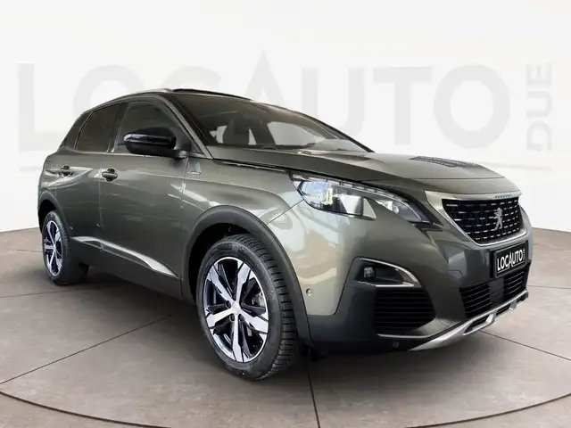 Peugeot 3008 view 3