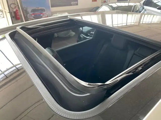 Peugeot 3008 view 14