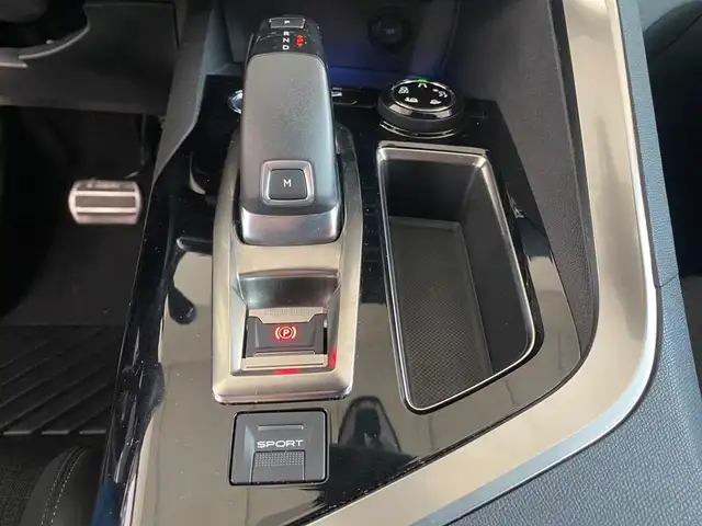 Peugeot 3008 view 12