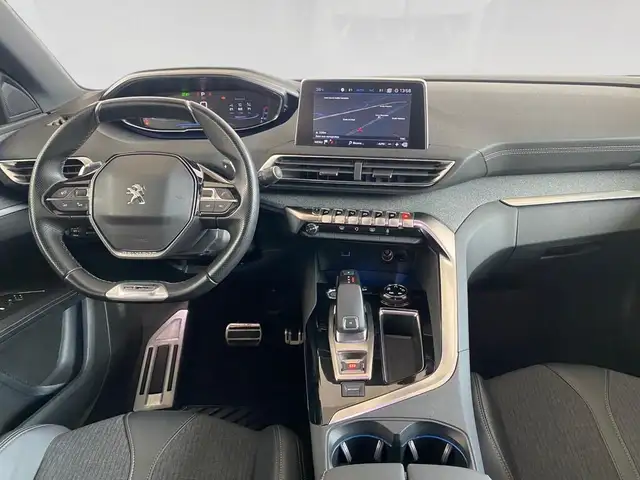 Peugeot 3008 view 6