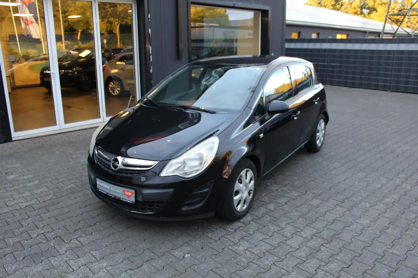 Opel Corsa 1.2 63kW/86PS Schwarz - 1