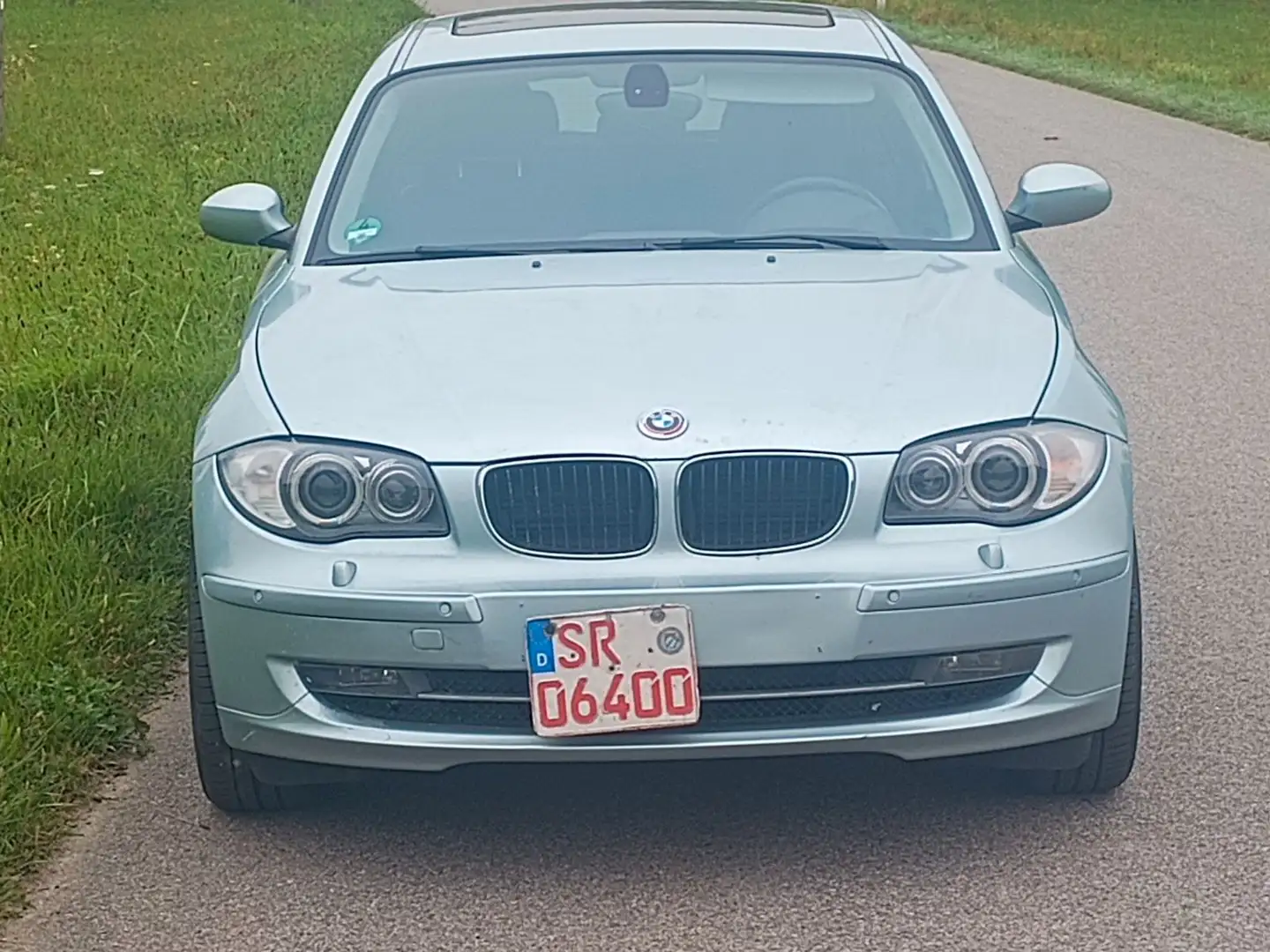 BMW 118 Baureihe 1 Lim. 118i  TEILLEDER NAVI Grün - 1