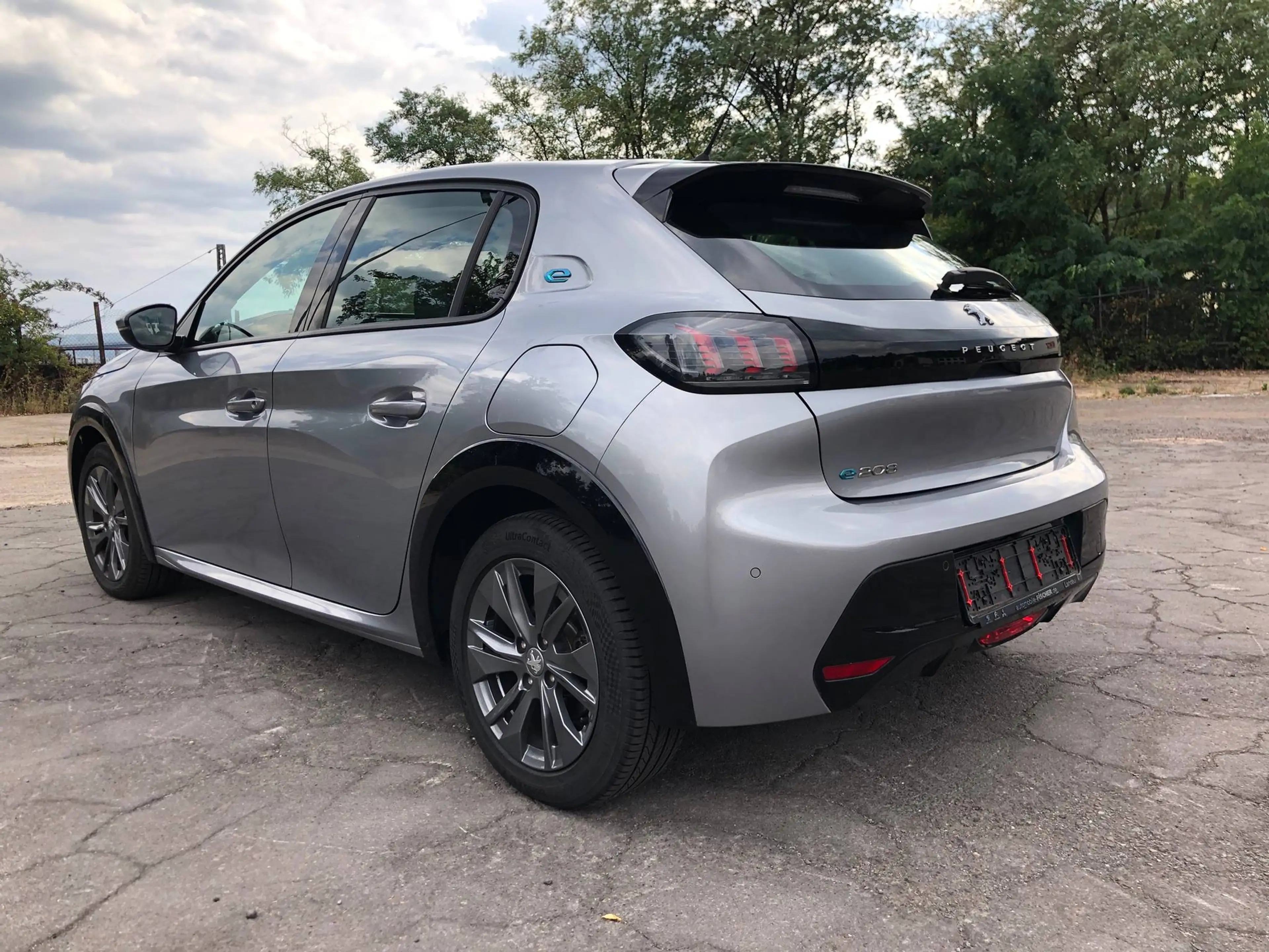 Peugeot 208 e- Allure Navi/Sitzheizung/3-D Cockpit/1.Hand — photo 6