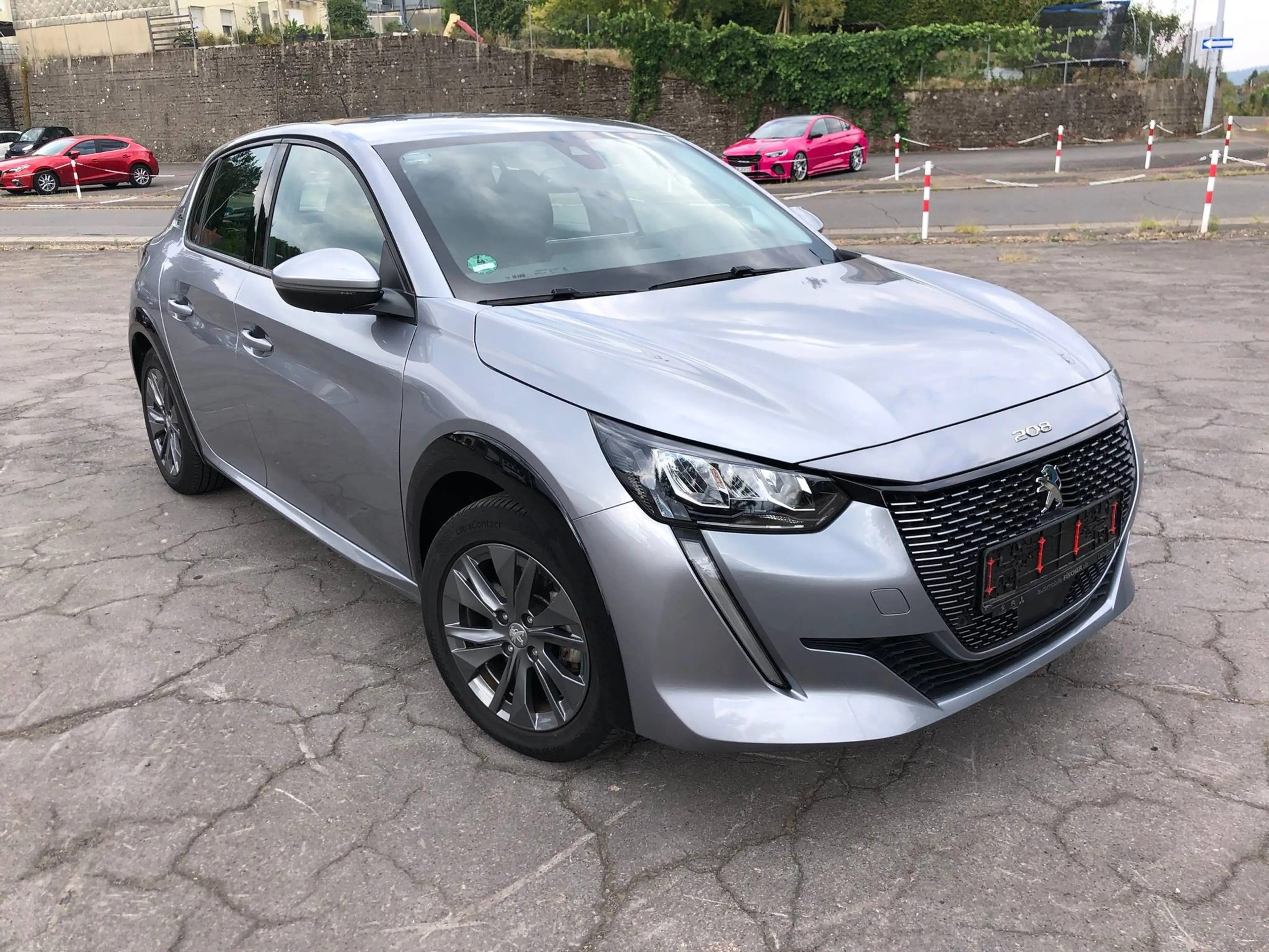 Peugeot 208 e- Allure Navi/Sitzheizung/3-D Cockpit/1.Hand — photo 3