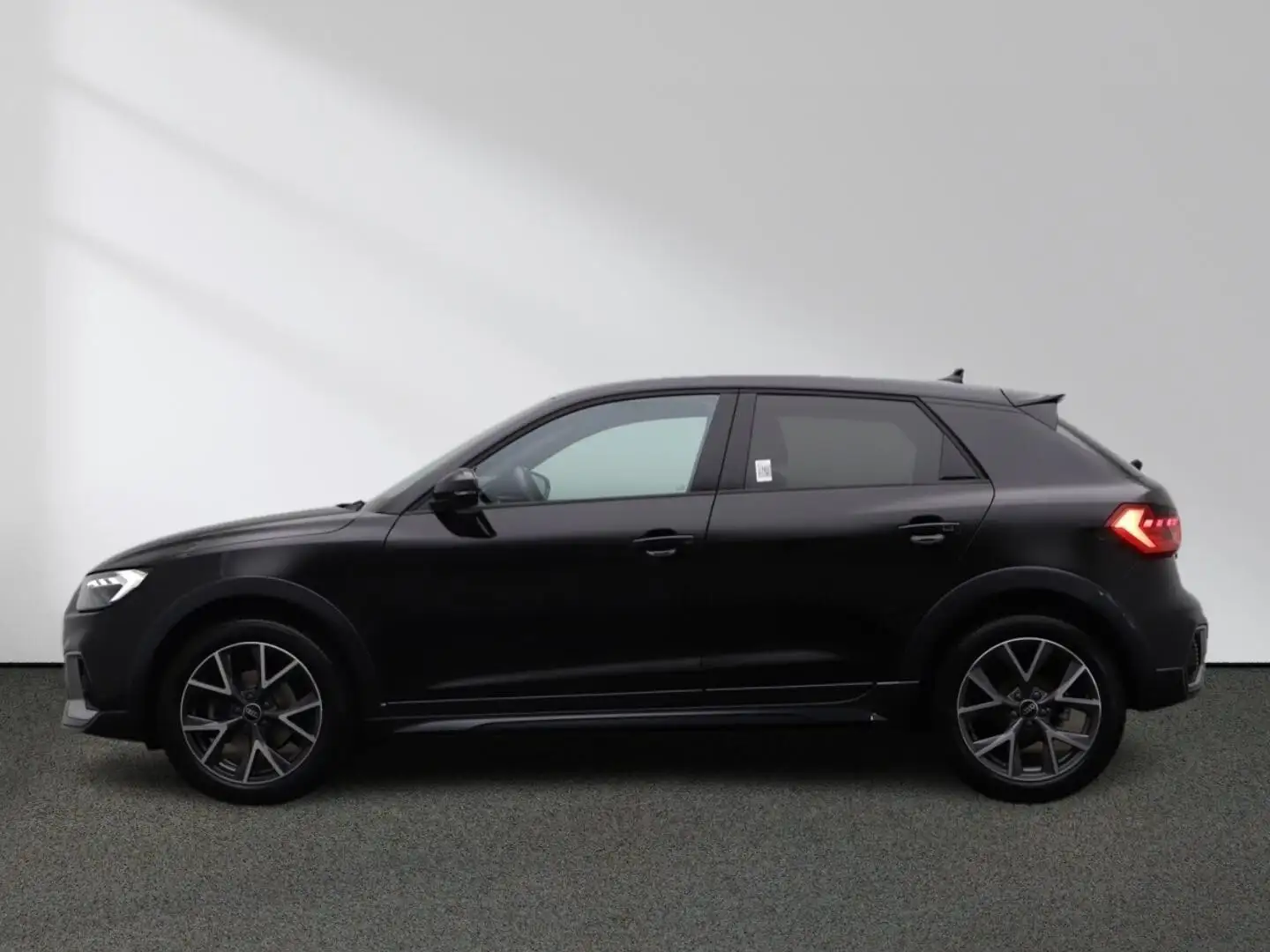 Audi A1 citycarver 30 TFSI S tronic MMI LED PDC Noir - 2