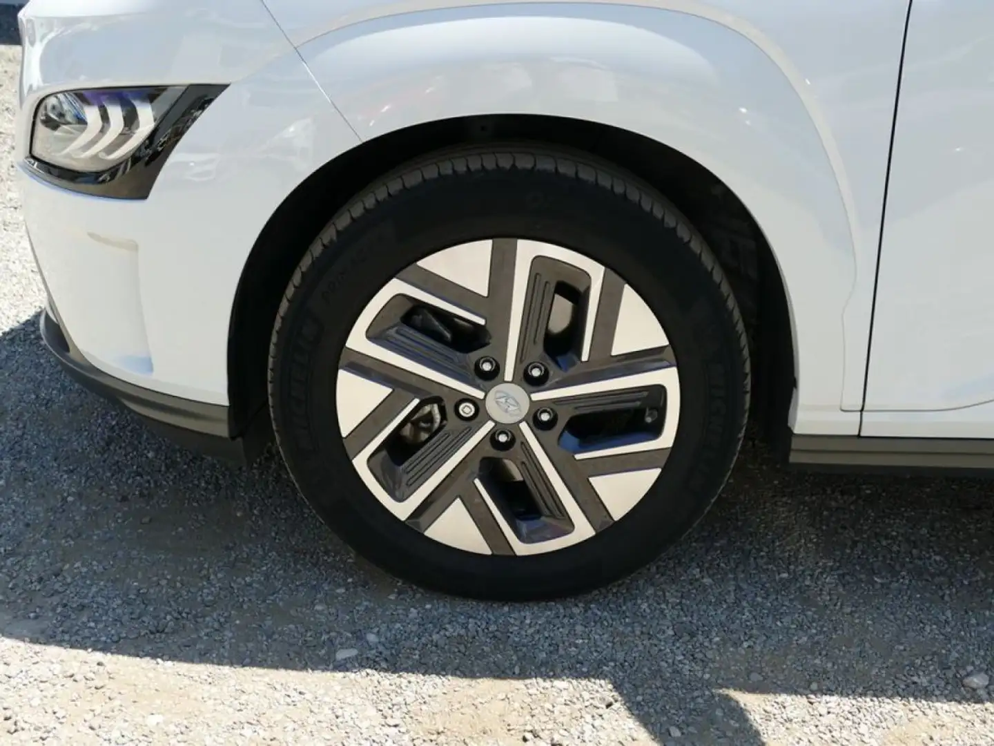Hyundai KONA ELECTRIC 64 kWh 204 Ch CREATIVE Blanc - 2