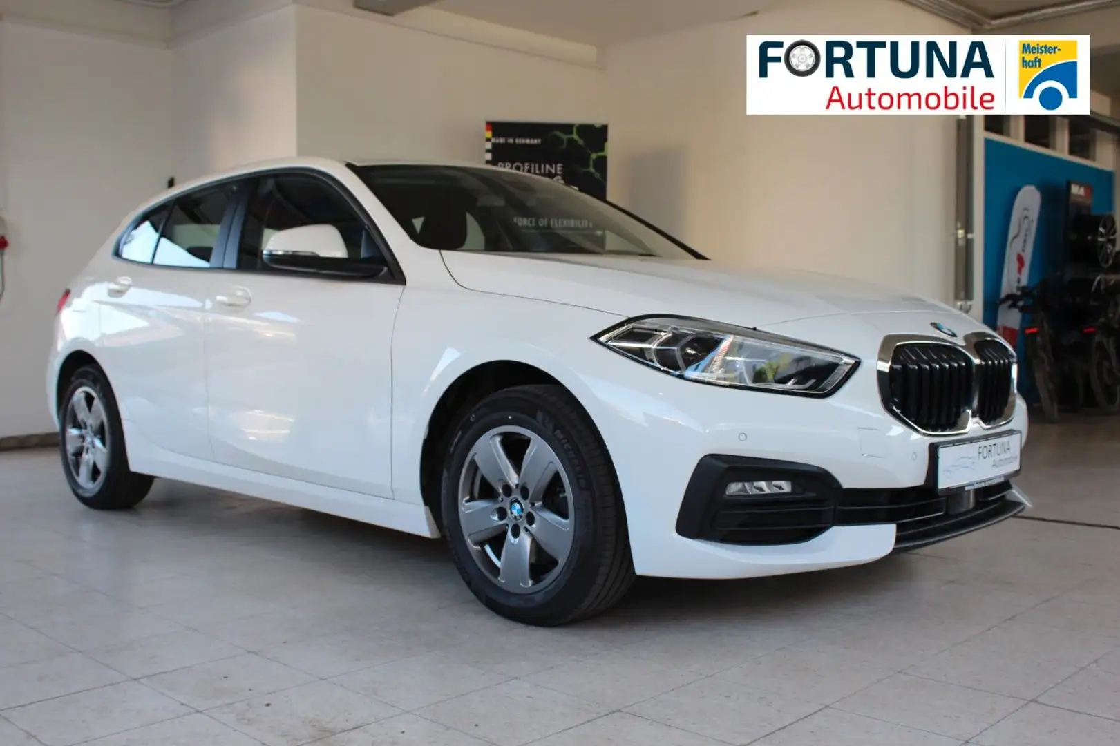 BMW 118 i Aut. Advantage Live Cockpit Prof. LED Blanc - 1