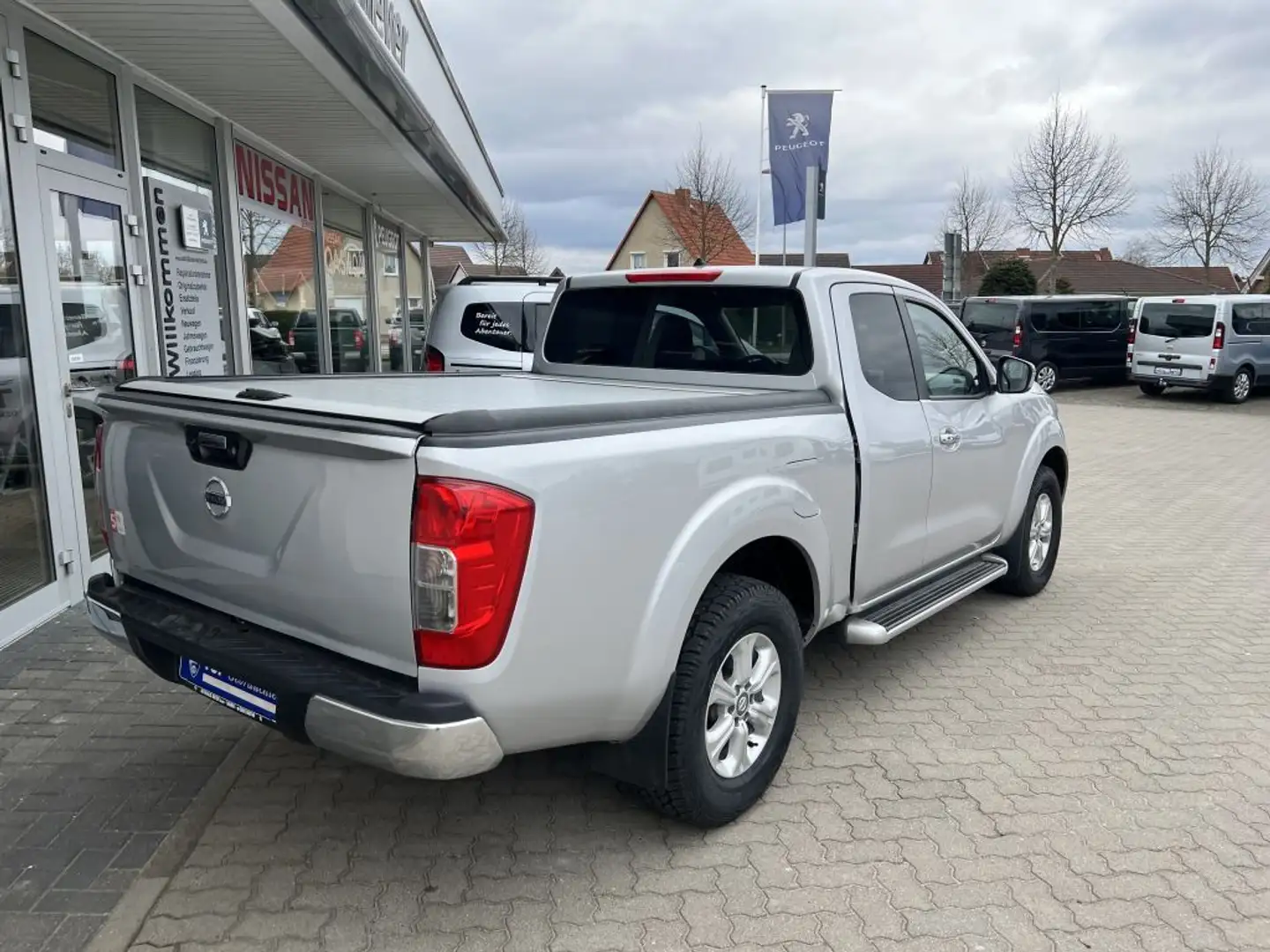 Nissan Navara KC 4x4 EU6 S&S Acenta Allrad Klimaauto. Silber - 2