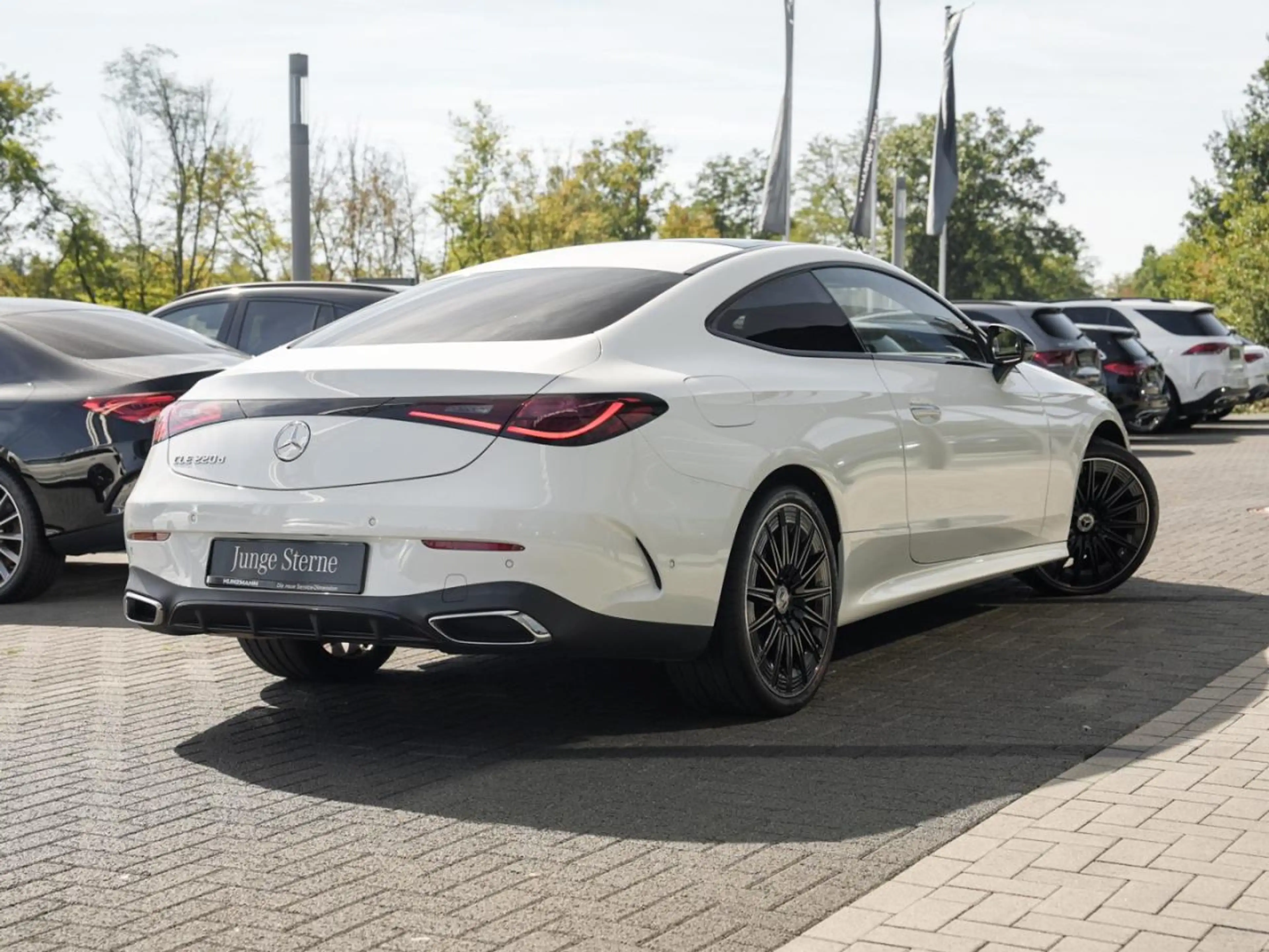 Mercedes-Benz CLE 220 d Coupé AMG Night Panorama Standhzg 360° — photo 3