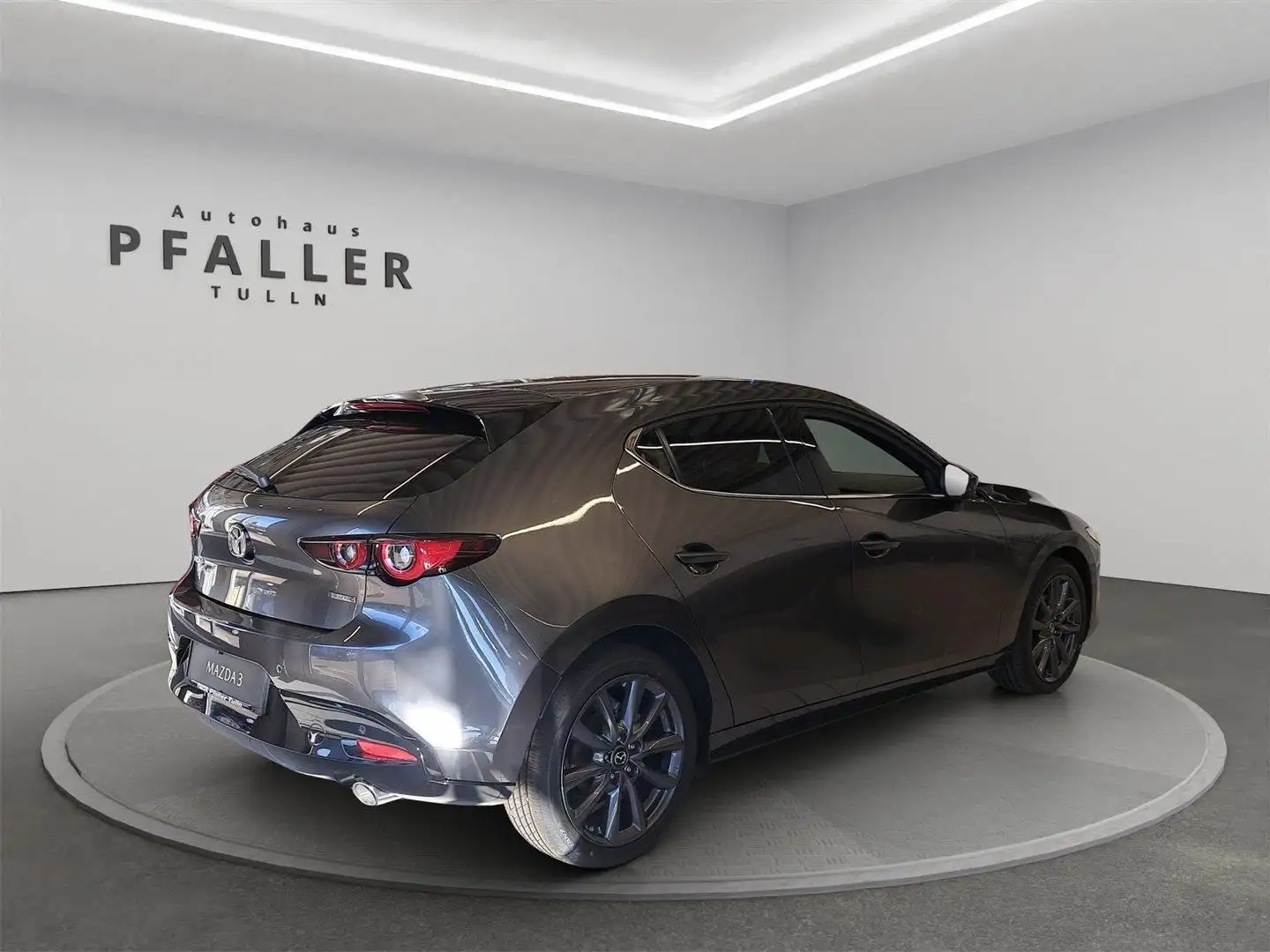 Mazda 3 e-Skyactiv-G140 Exclusive-Line AT Grau - 2