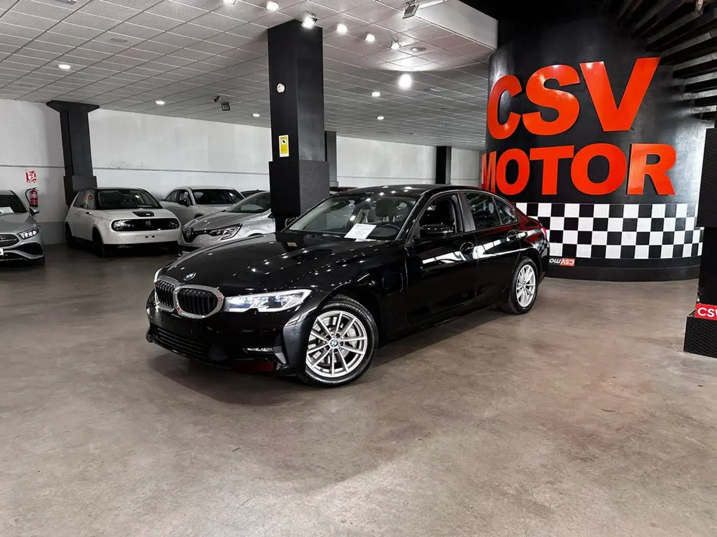 BMW 330 330e Noir - 2