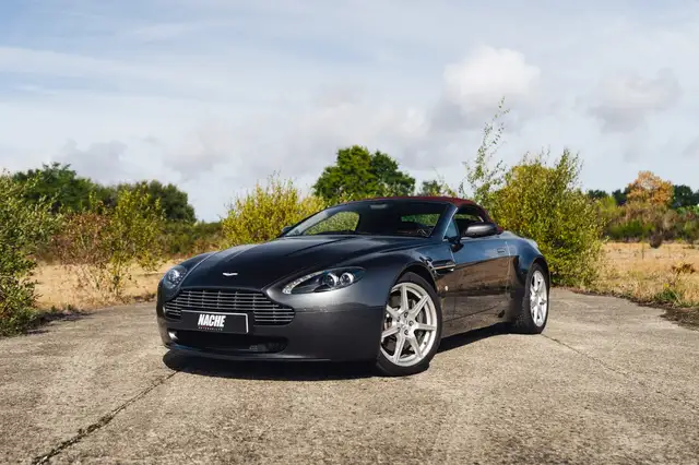 Aston Martin Roadster