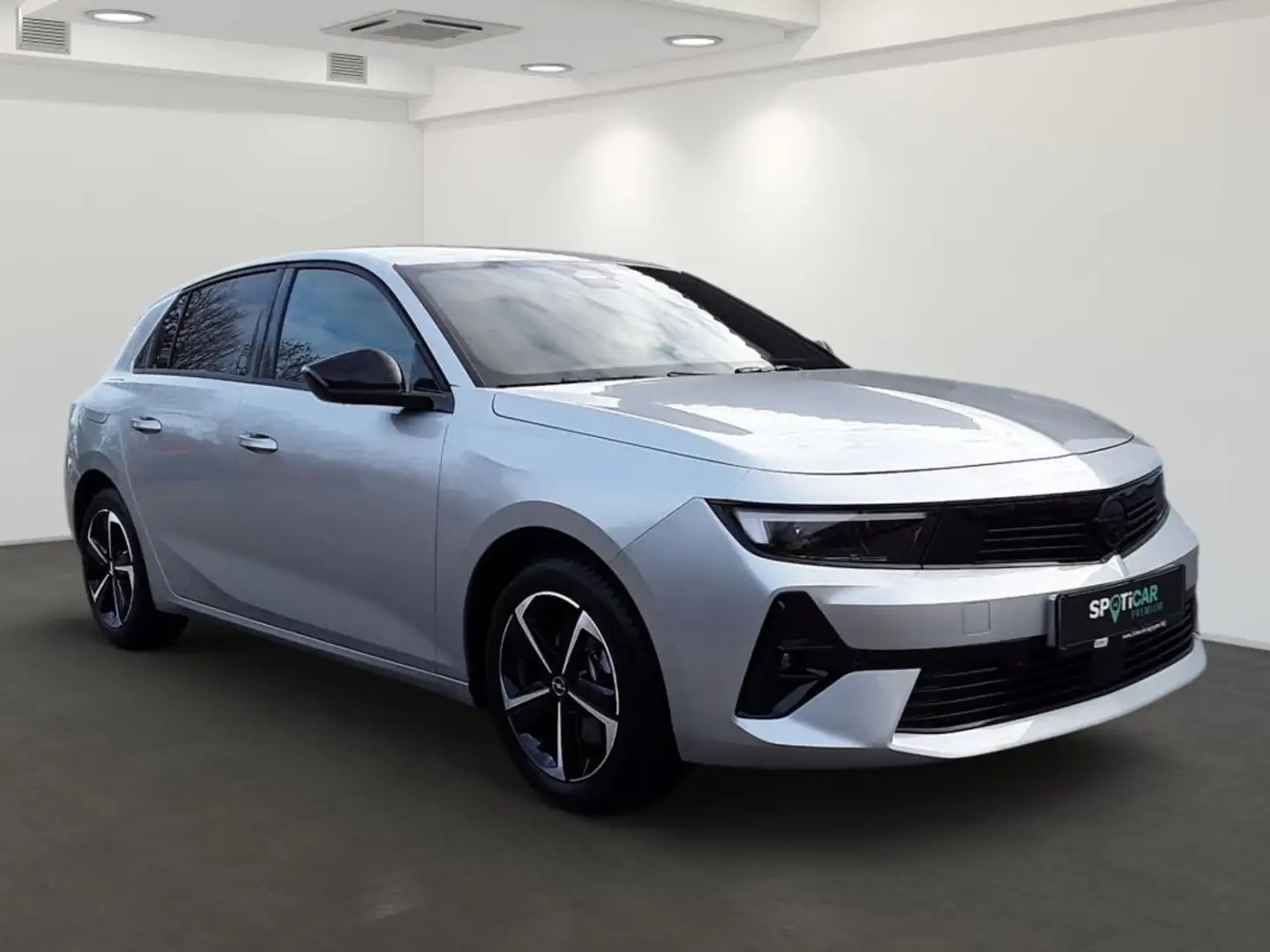 Opel Astra 1.2 Turbo Hybrid 48 V GS Silber - 2