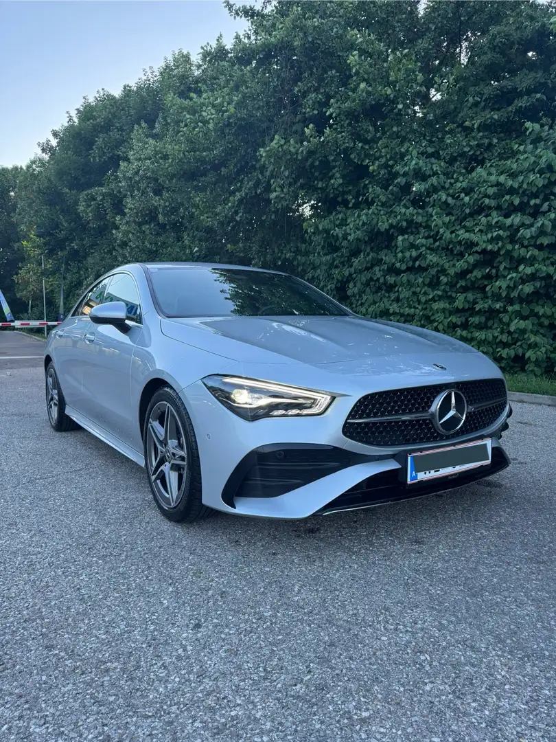 Mercedes-Benz CLA 200 AMG Line - 1