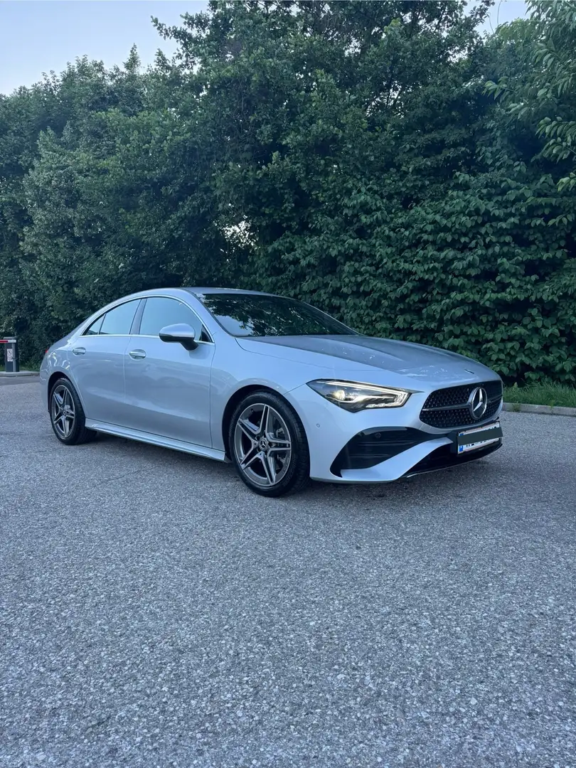 Mercedes-Benz CLA 200 AMG Line - 2