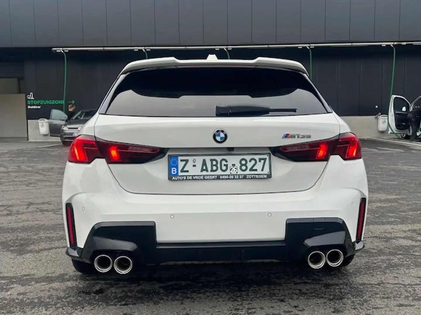 BMW 135 M135iXDrive Shadowline Head up Harman Mem seats Blanc - 2