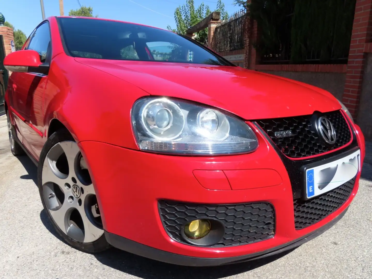 Volkswagen Golf GTI 2.0 TFSI DSG Red - 2