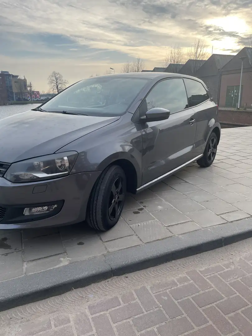 Volkswagen Polo 1.2-12V Trendline Grijs - 2