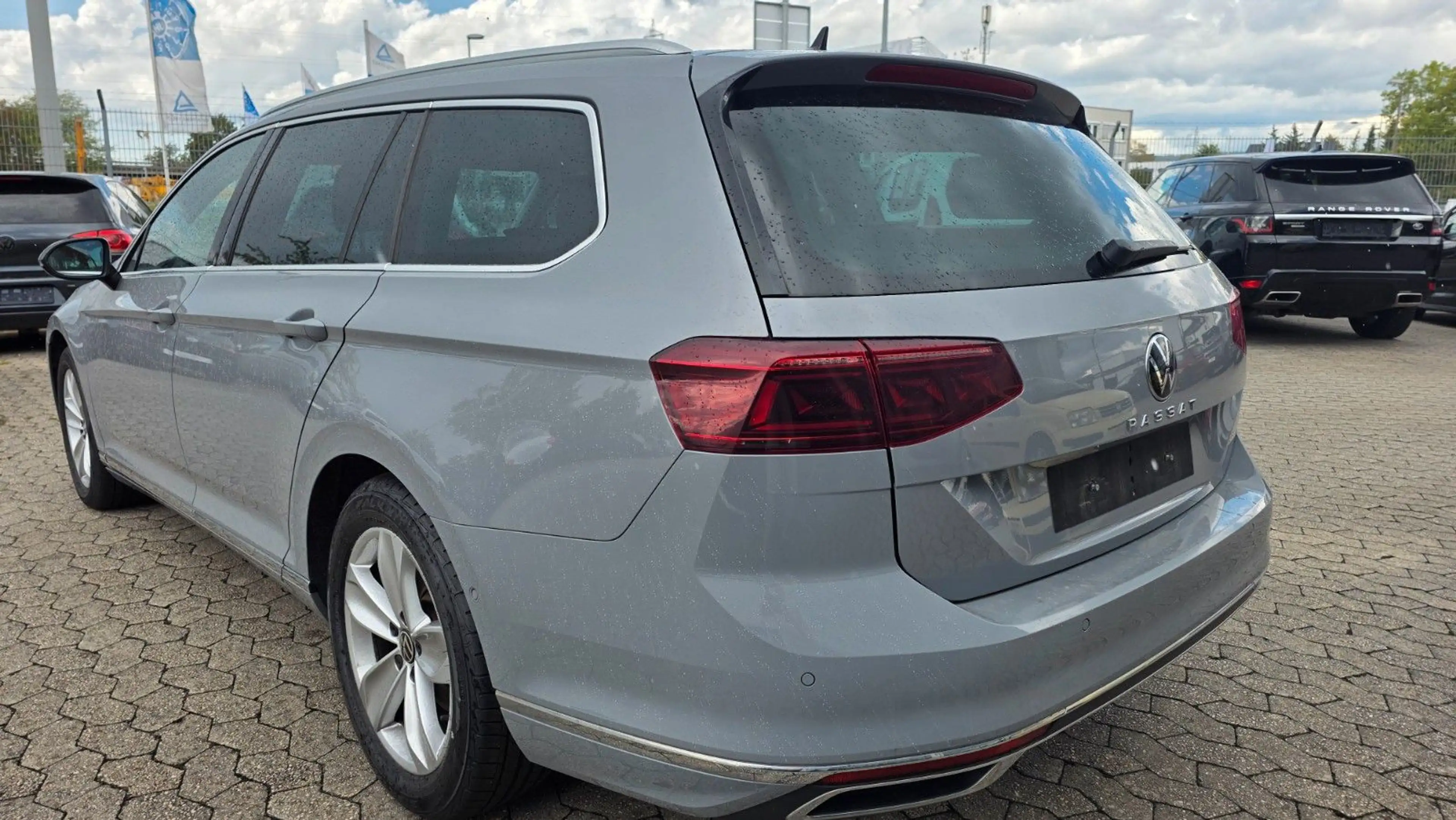 Volkswagen Passat Variant Elegance 1. Hand Super Zustand — photo 11