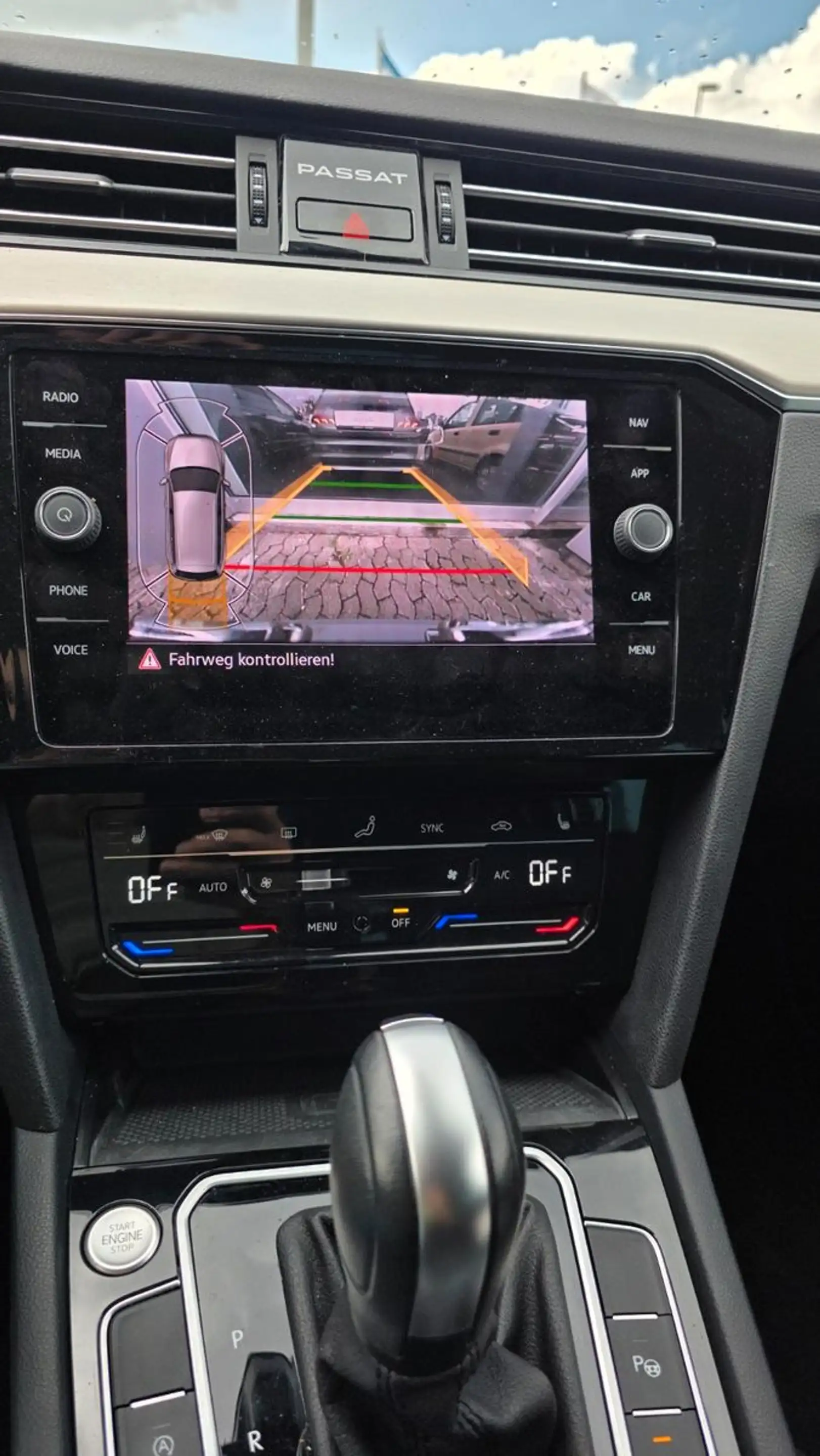 Volkswagen Passat Variant Elegance 1. Hand Super Zustand — photo 8