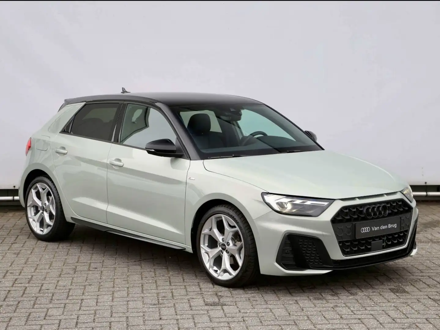 Audi A1 30 TFSI S edition Grijs - 1