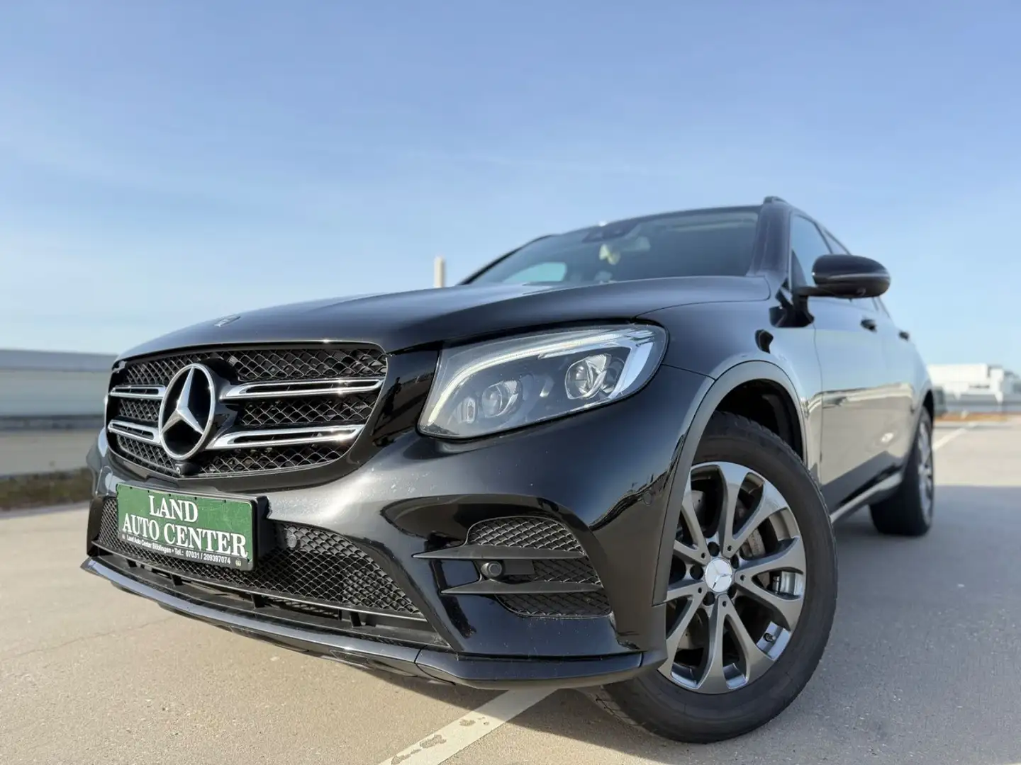 Mercedes-Benz GLC 250 d 4Matic*3xAMG*LED*NIGHT*AHK*STANDHZG Noir - 2