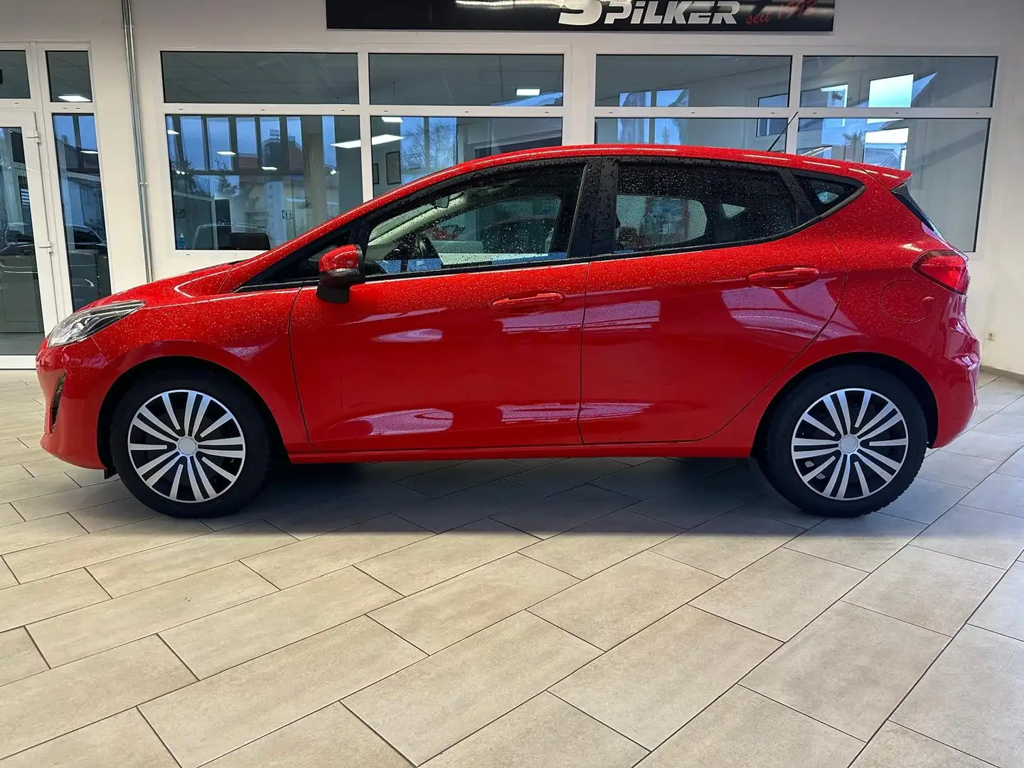 Ford Fiesta Cool & Connect AUTO/NAVI/SHZ/KLIMA Rood - 1