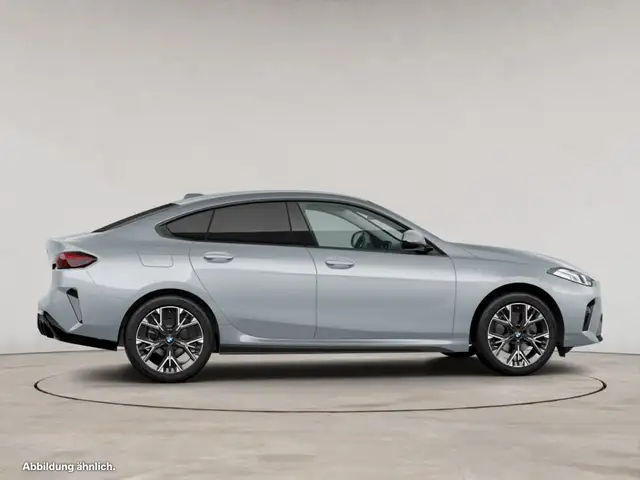 BMW 2 Series view 8