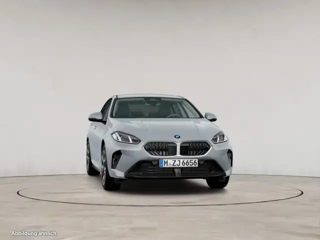 BMW 2 Series view 10