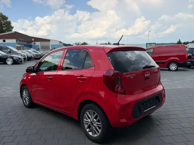 Kia Picanto view 5