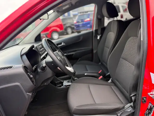 Kia Picanto view 12
