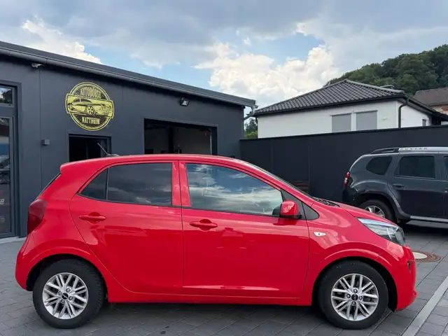 Kia Picanto view 8
