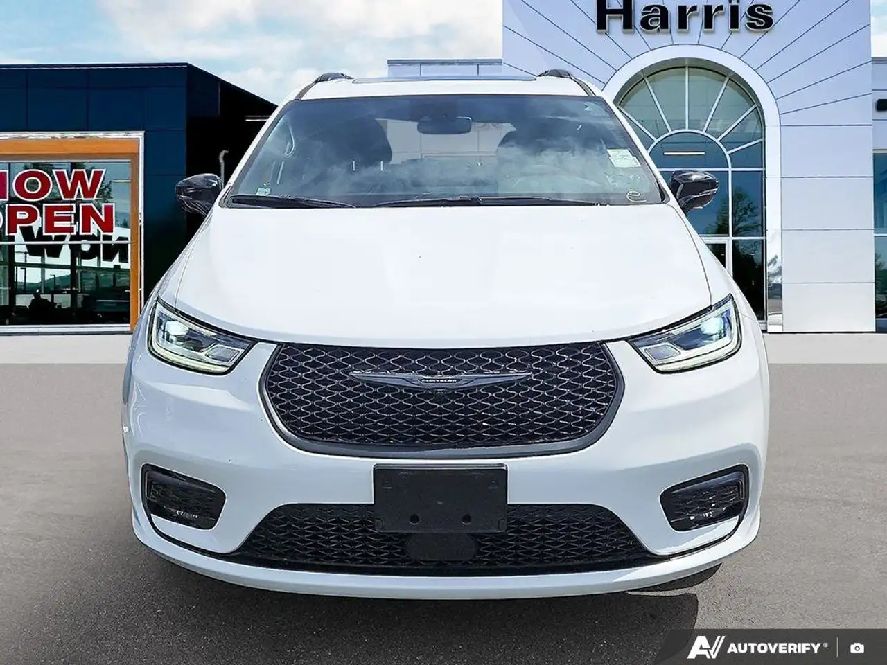 Chrysler Pacifica снимка Chrysler Pacifica