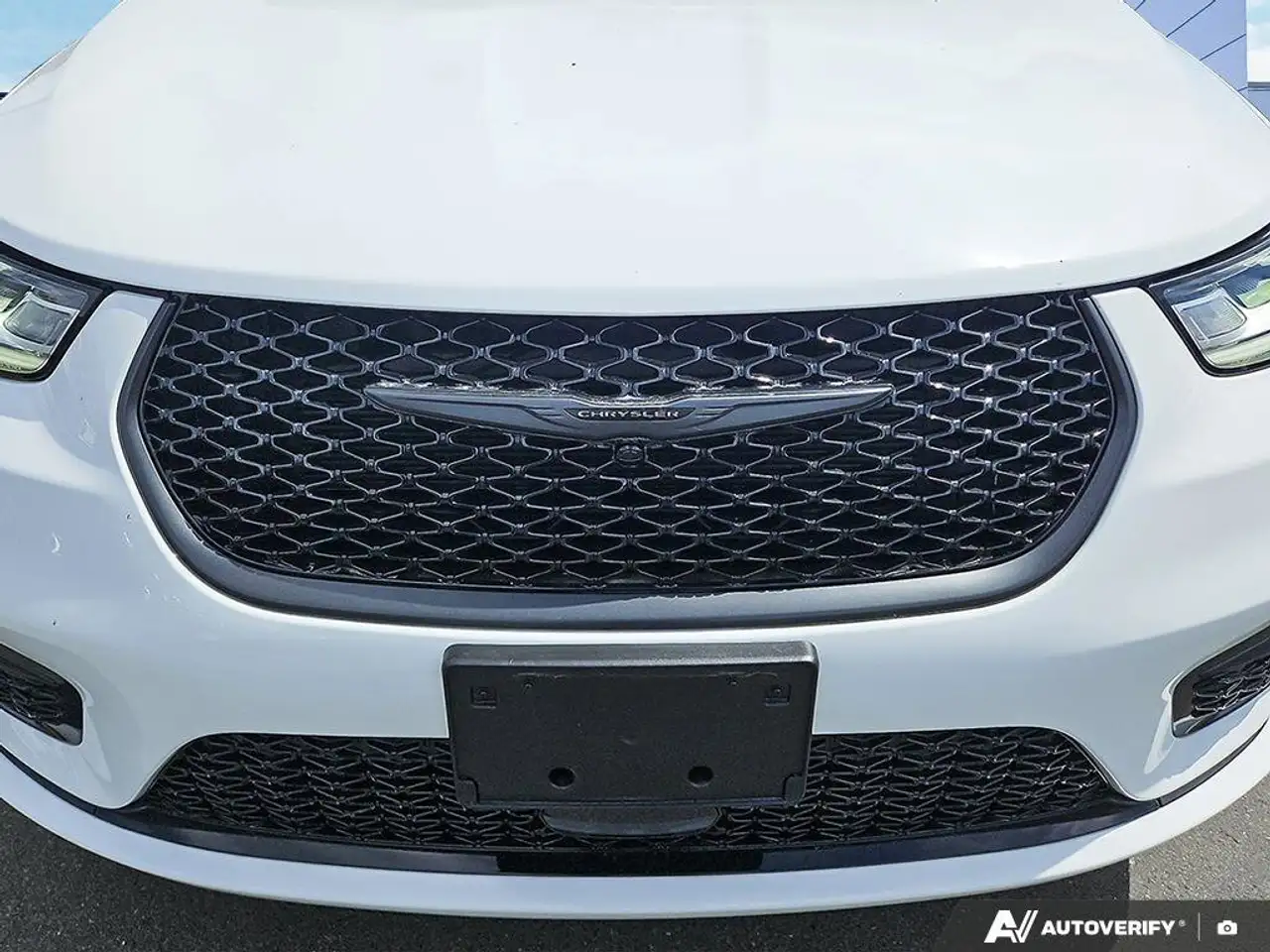Chrysler Pacifica снимка Chrysler Pacifica