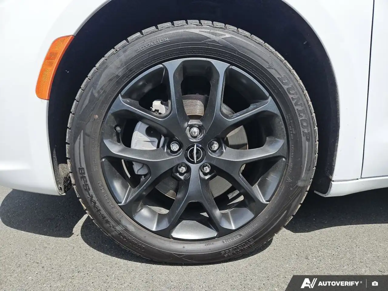 Chrysler Pacifica снимка Chrysler Pacifica