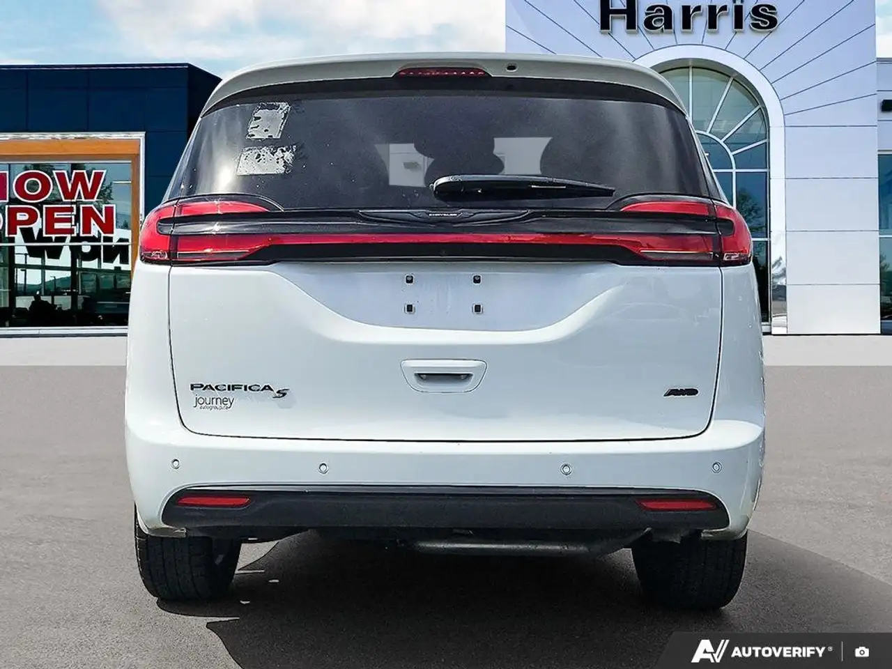 Chrysler Pacifica снимка Chrysler Pacifica