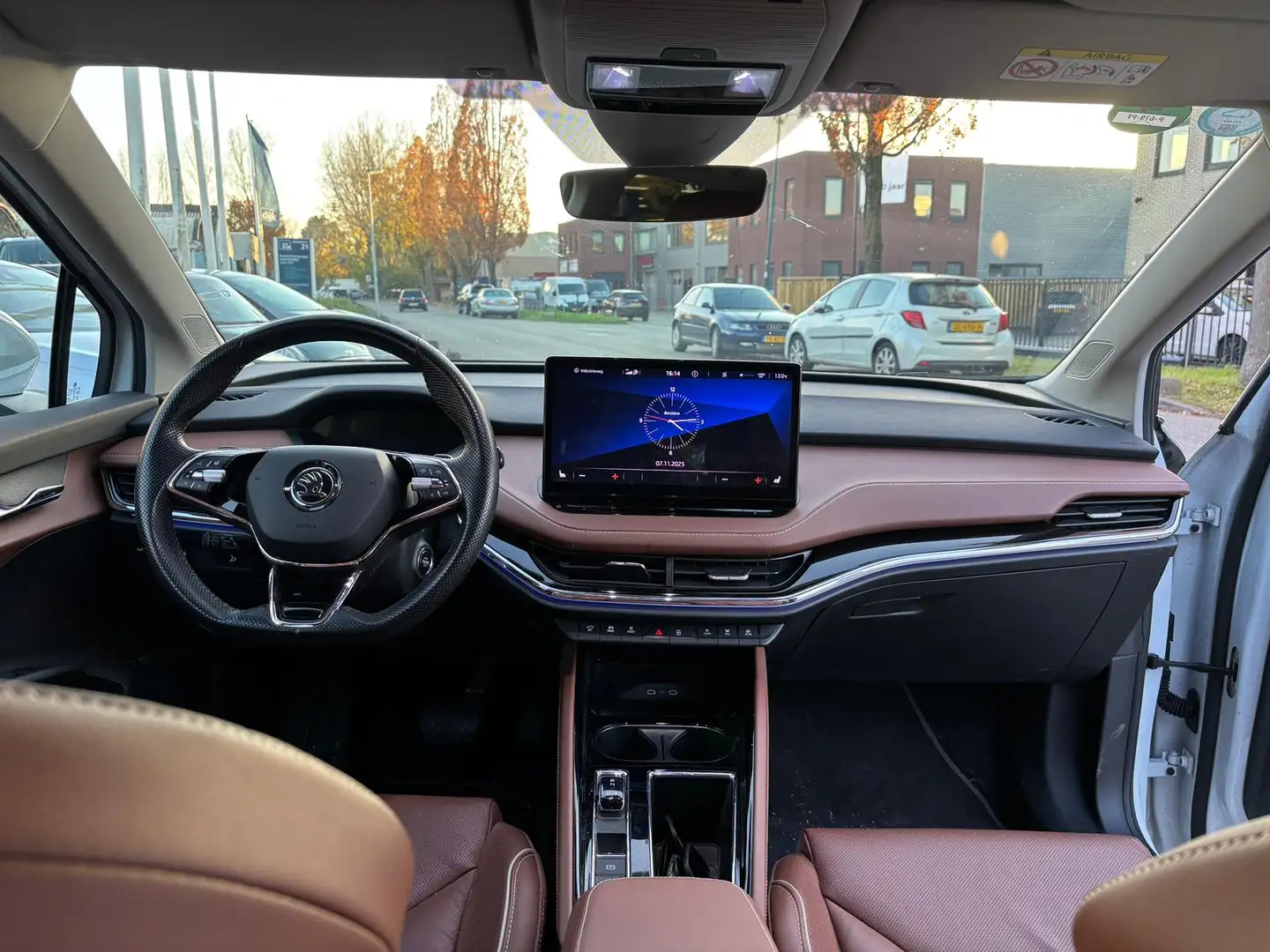 Skoda Enyaq iV 80 KwH SOH 94% trekhaak Drive sport plus warmte Wit - 2