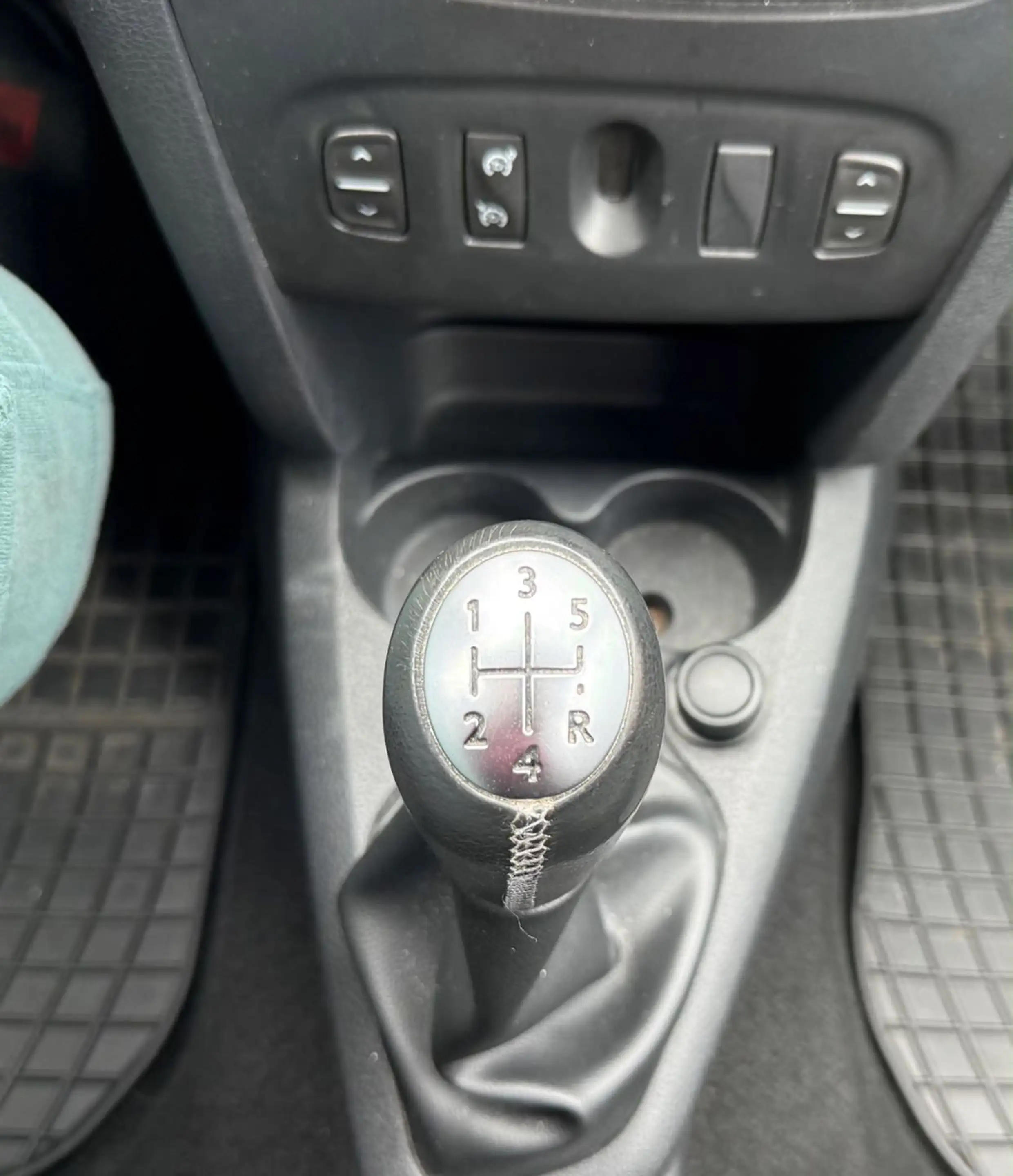 Dacia Logan MCV 1.2 16V 75 Ambiance Klima Tüv Neu Top — photo 14