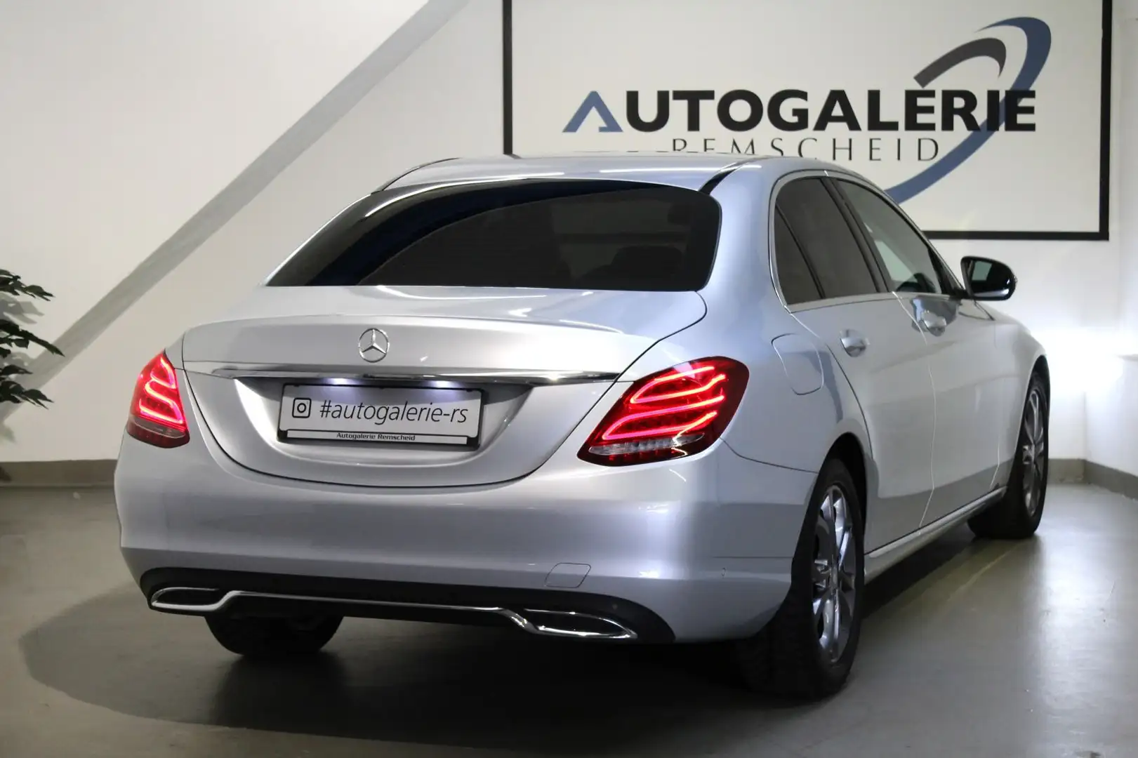 Mercedes-Benz C 180 CGI Lim. 9G *T.LEDER*NAVI*TOTWINKEL*SPUR* Argintiu - 2