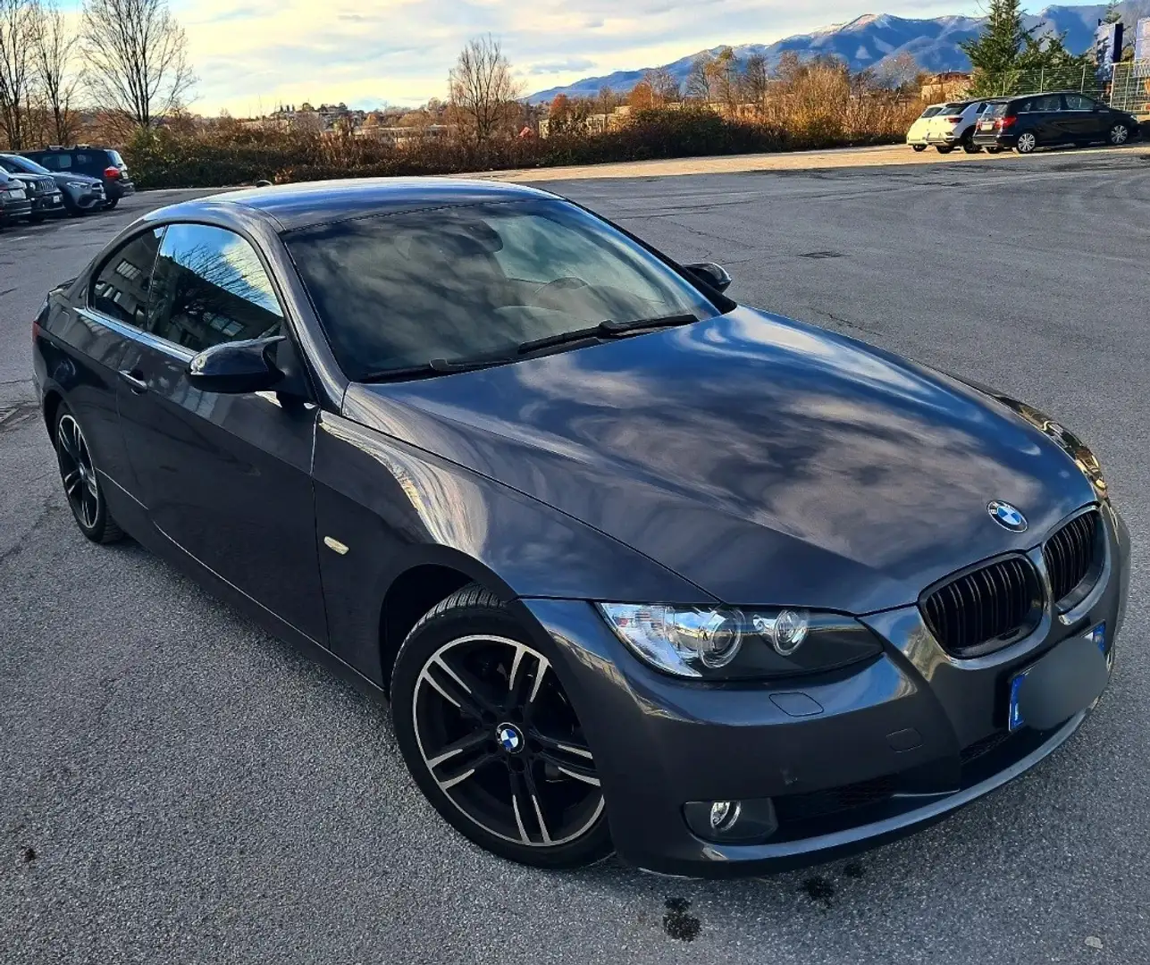 BMW 320 320d Coupe e92 - 1