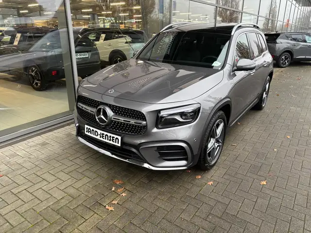 Mercedes-Benz GLB 220 d 4M AMG Line Adv+ Pano AHK Leder 7-Sitz