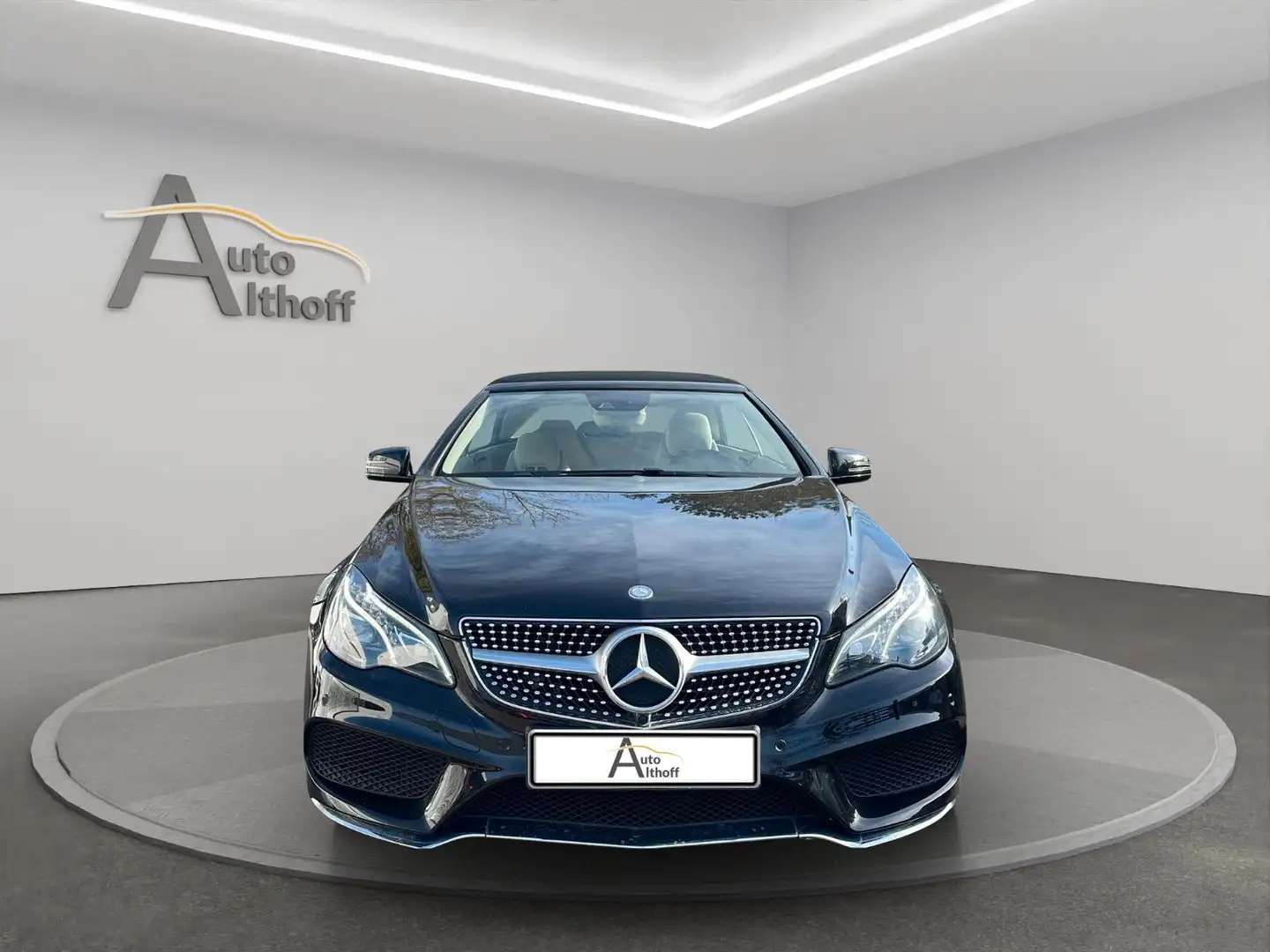 Mercedes-Benz E 220 d Cabrio BlueTec AMG-Line LEDER LED KAM SHZ Schwarz - 2