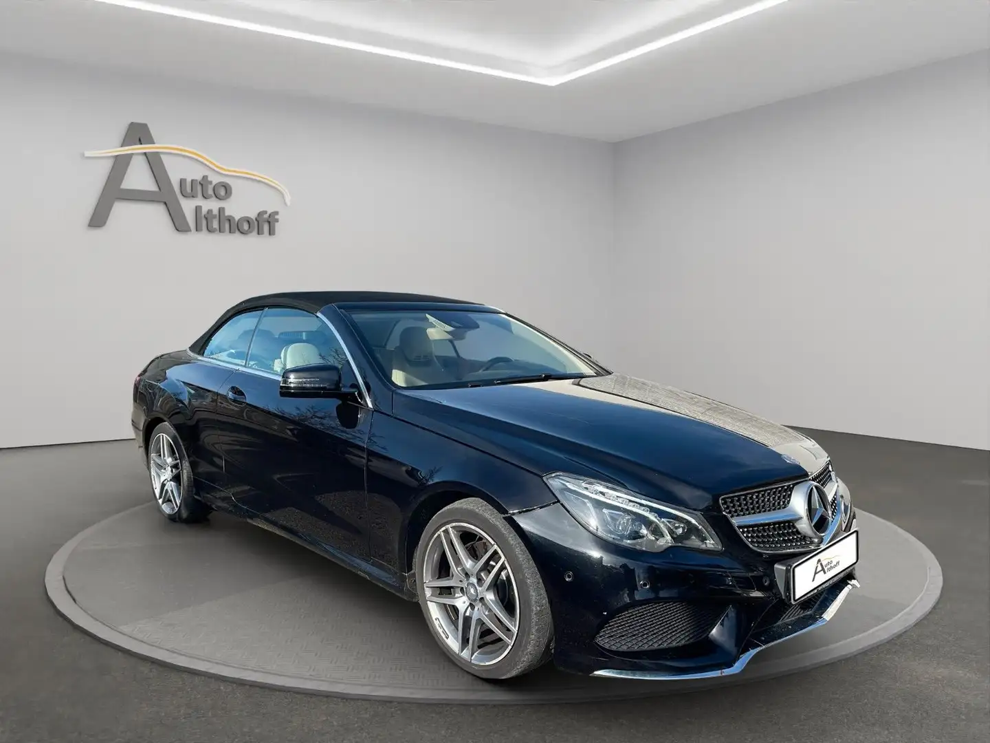 Mercedes-Benz E 220 d Cabrio BlueTec AMG-Line LEDER LED KAM SHZ Schwarz - 1