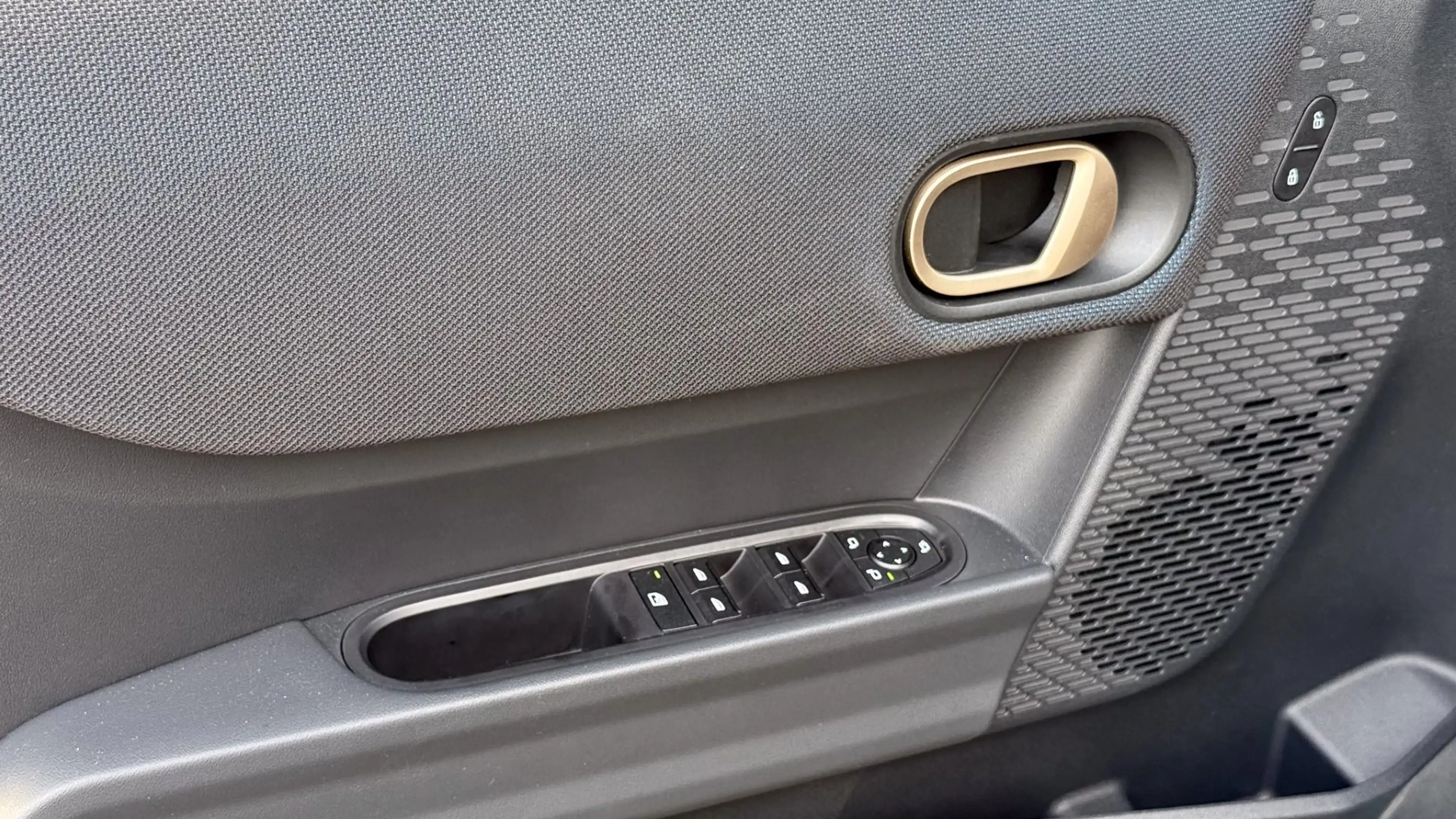 MINI Cooper C — photo 11