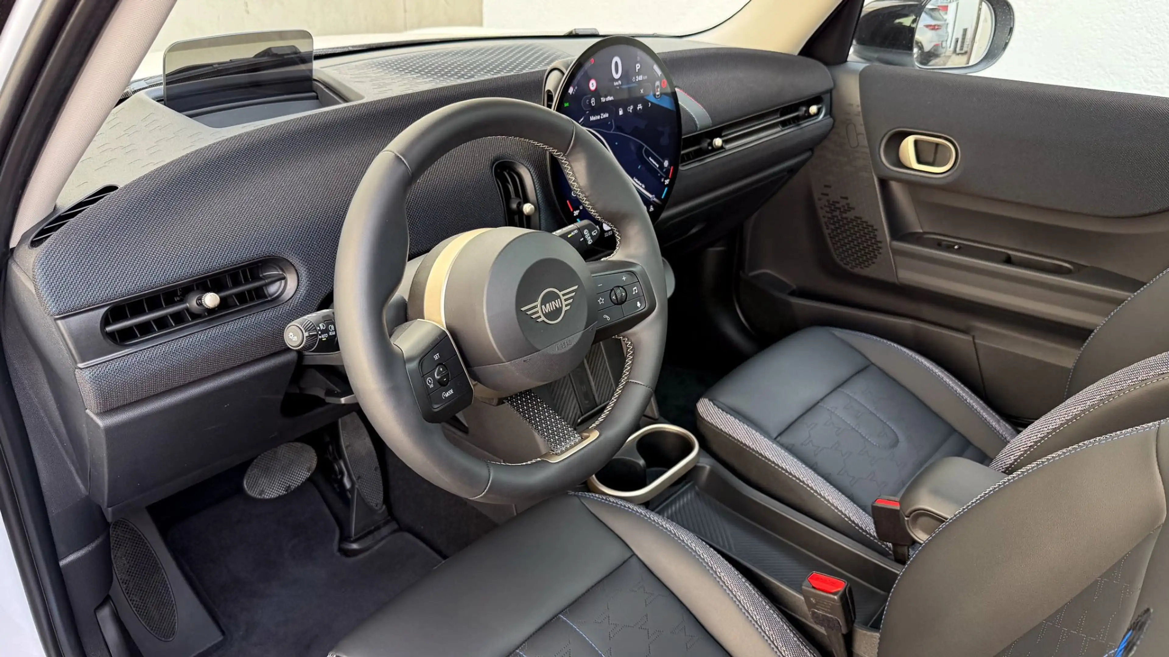 MINI Cooper C — photo 8