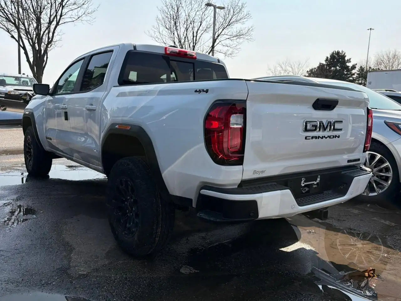 GMC Canyon снимка GMC Canyon