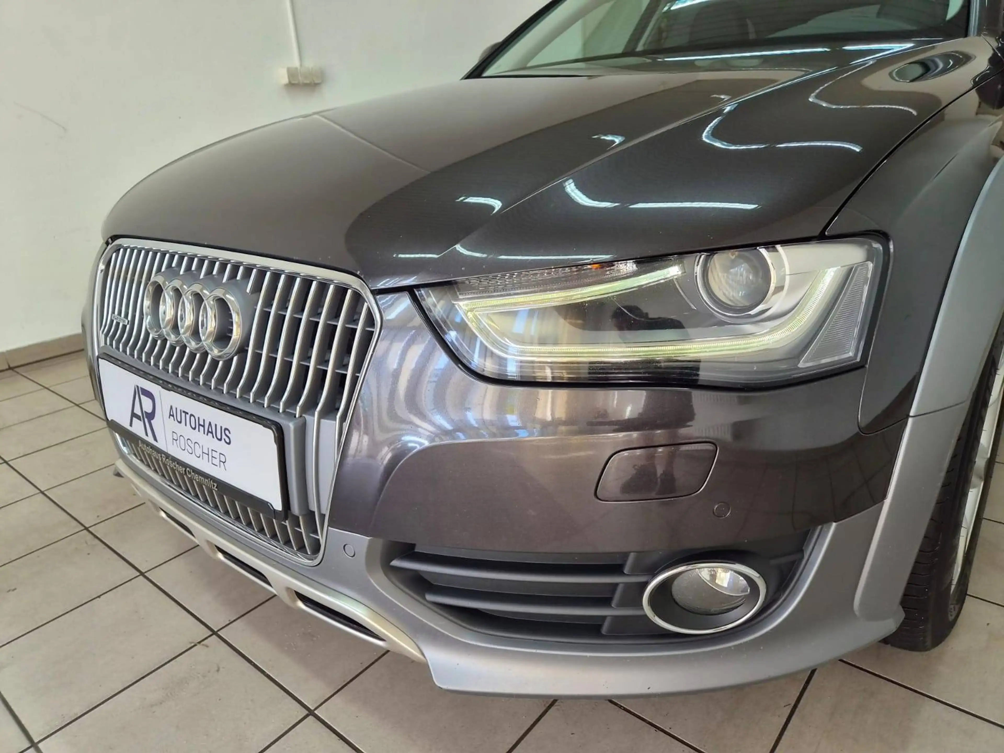 Audi A4 allroad quattro 3.0 TDI Xenon Leder Navi Standheizung — photo 5
