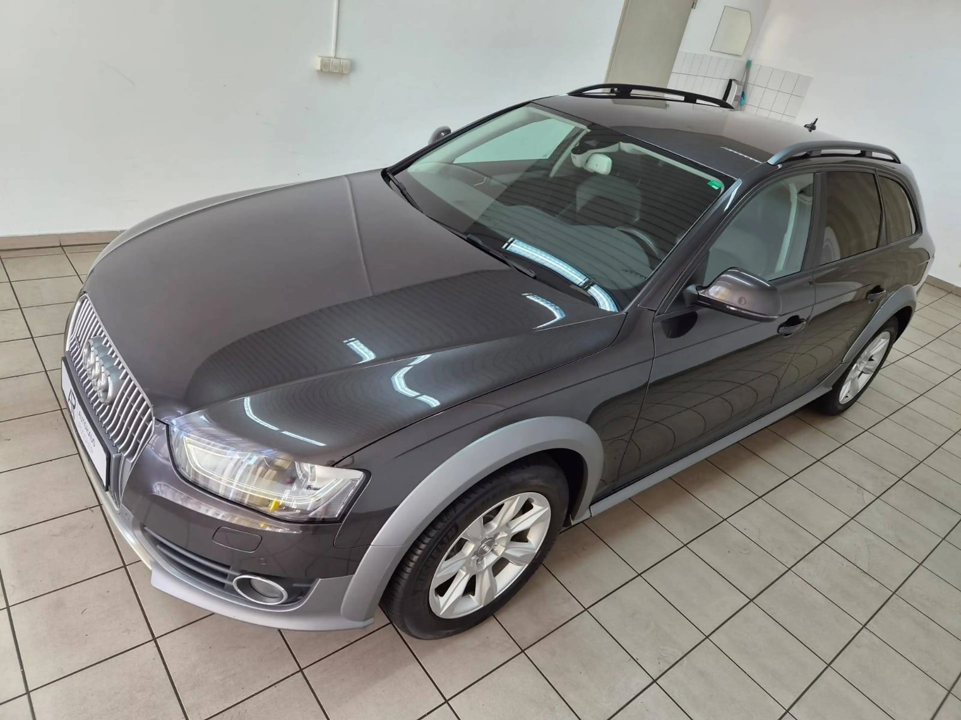Audi A4 allroad quattro 3.0 TDI Xenon Leder Navi Standheizung — photo 6