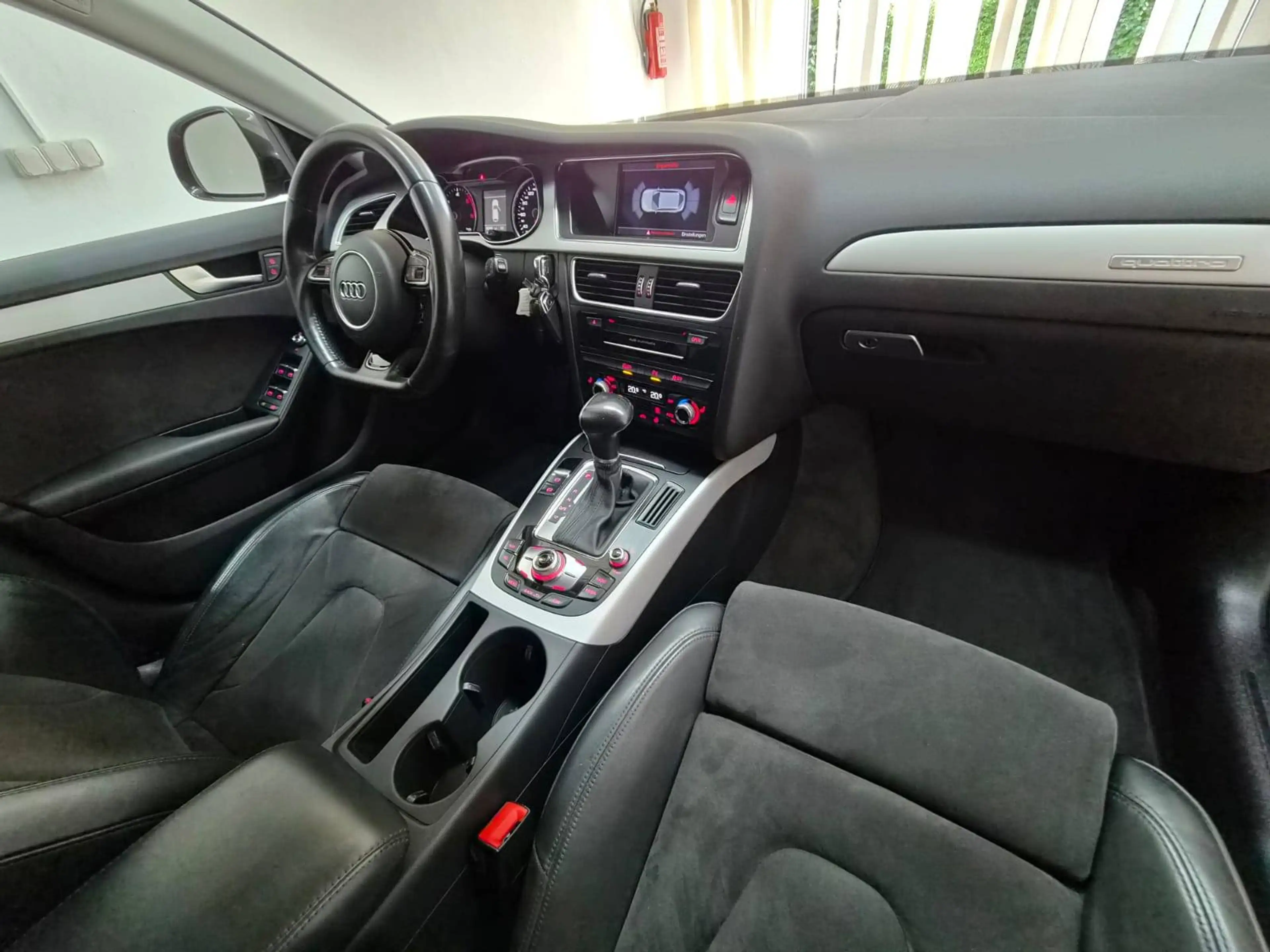 Audi A4 allroad quattro 3.0 TDI Xenon Leder Navi Standheizung — photo 9