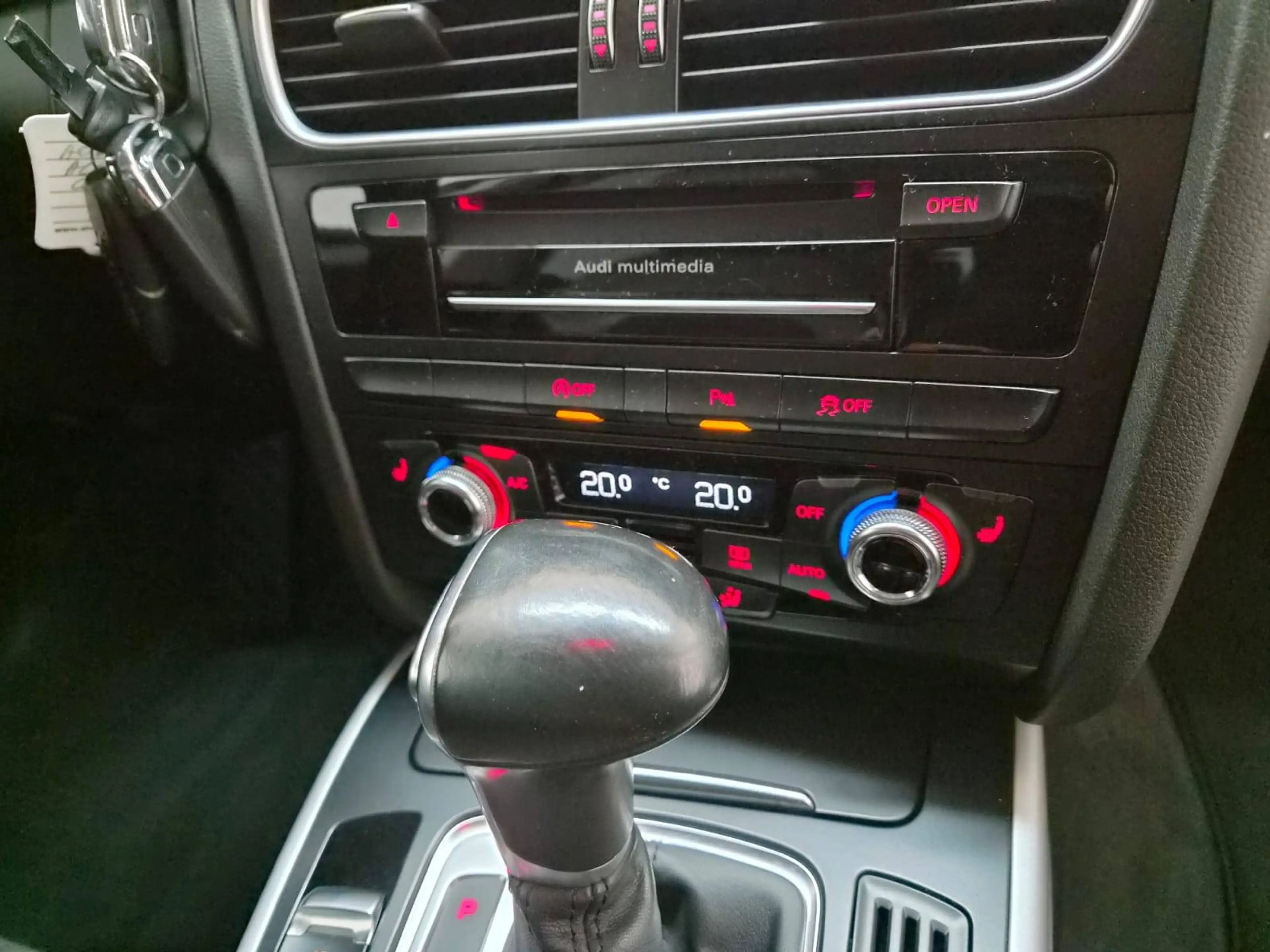 Audi A4 allroad quattro 3.0 TDI Xenon Leder Navi Standheizung — photo 12